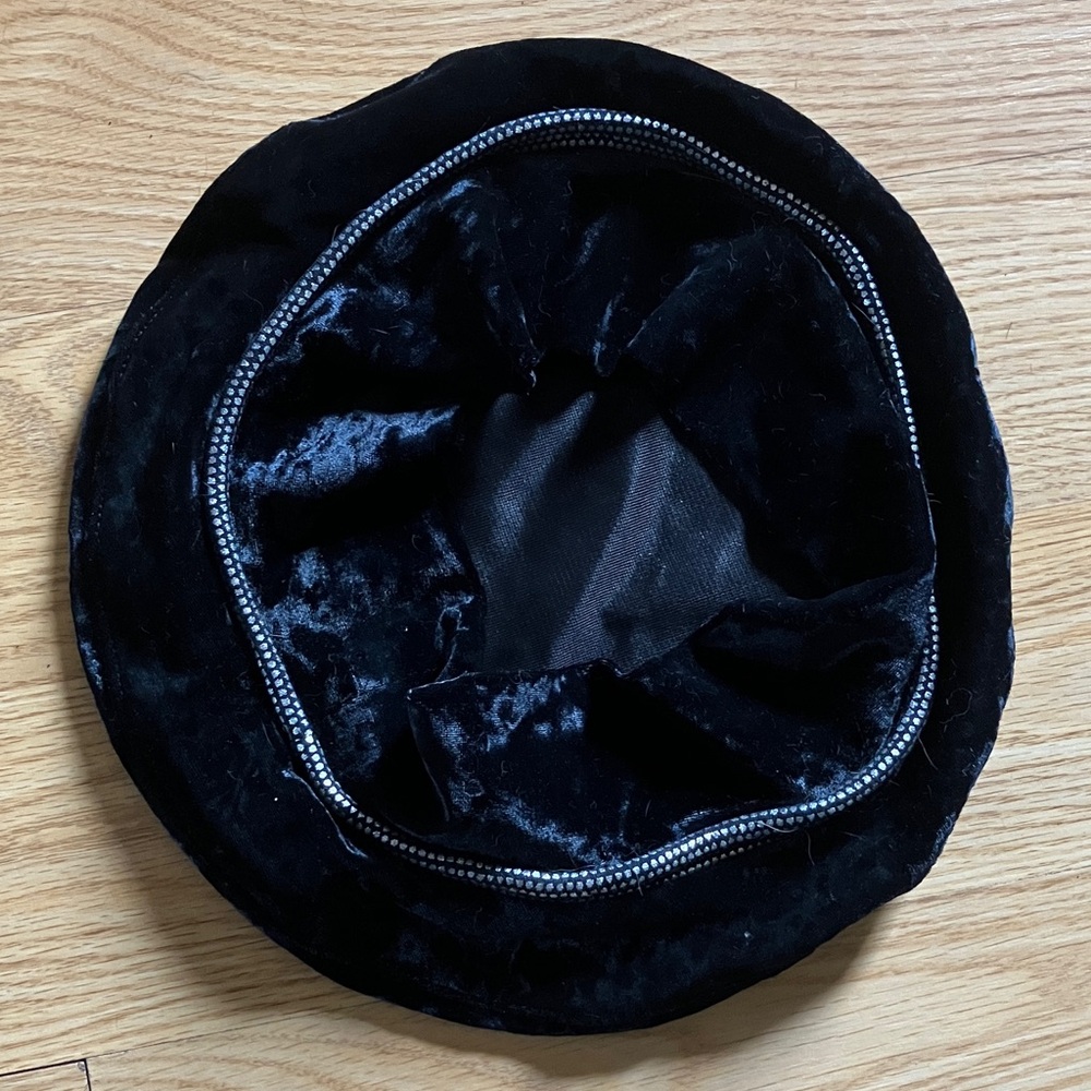 Chic Black Velvet Women's Hat